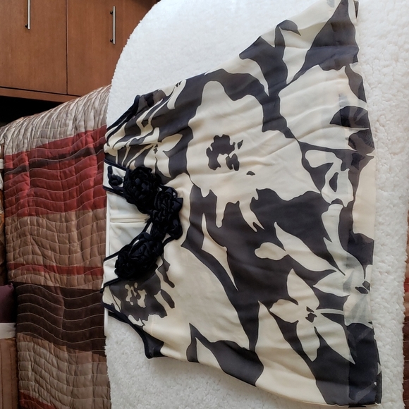 Tory Burch sleeveless blouse - Picture 1 of 4